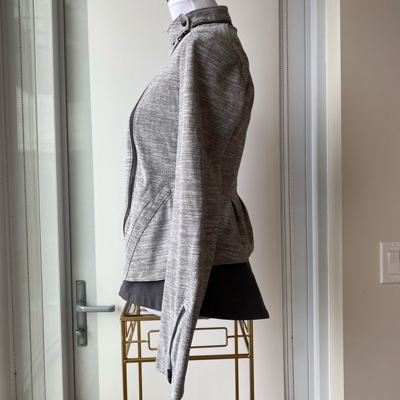 Lululemon Bust A Move Jacket - Picture 12 of 16